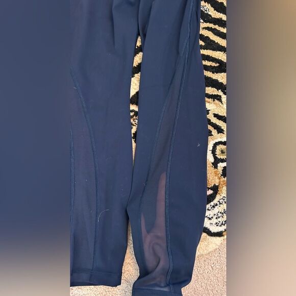 Lululemon Train Times 7/8 Pant *25"  True Navy Size 4 W5BJOS EUC - Picture 7 of 9
